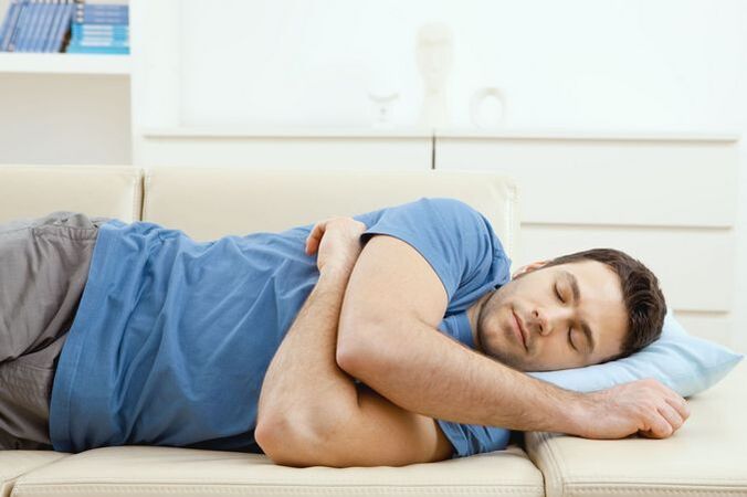 Iduro ti korọrun lakoko oorun bi idi ti irora ẹhin isalẹ